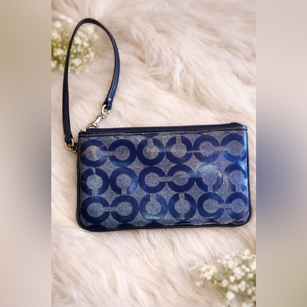 Coach Royal Blue Signature Wristlet –EUC - Picture 2 of 3